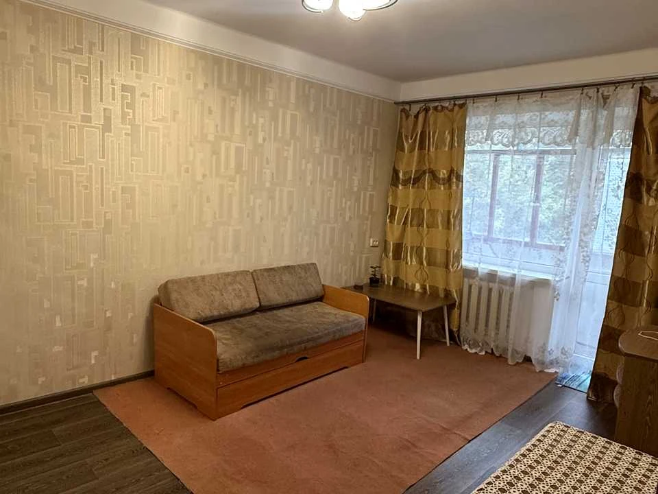 Apartment. Eugene Melnikov Street, Yevhenia Melnikova, Kamenyshche