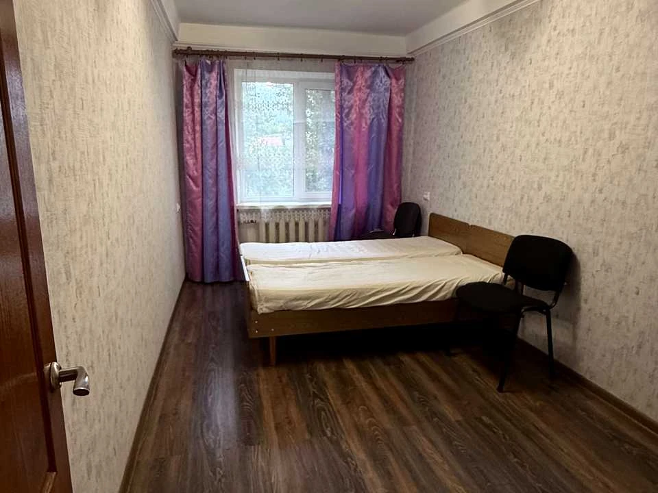 Apartment. Eugene Melnikov Street, Yevhenia Melnikova, Kamenyshche