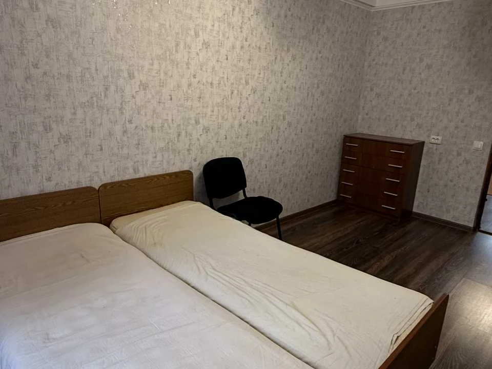 Apartment. Eugene Melnikov Street, Yevhenia Melnikova, Kamenyshche