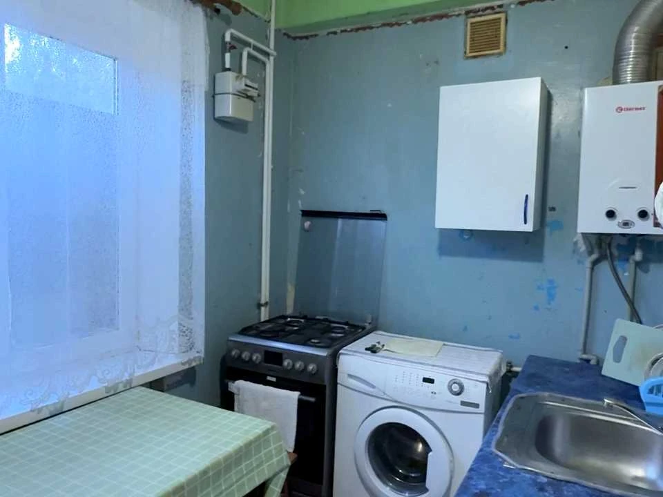 Apartment. Eugene Melnikov Street, Yevhenia Melnikova, Kamenyshche