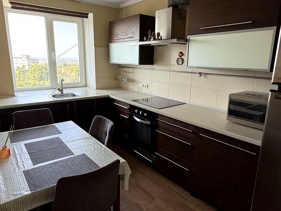 Apartment. Sergyi Slysaarenka Street, Cheremushky district