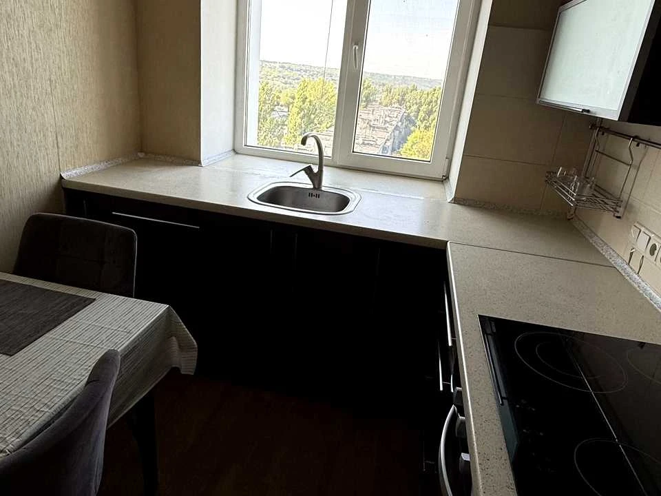 Apartment. Sergyi Slysaarenka Street, Cheremushky district