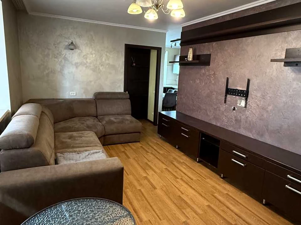 Apartment. Sergyi Slysaarenka Street, Cheremushky district