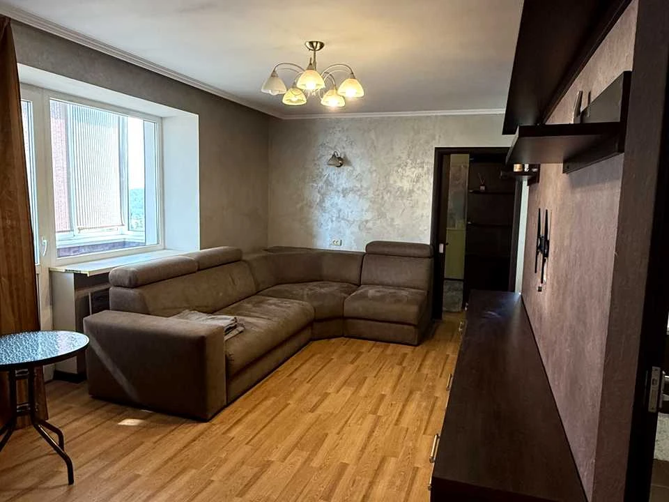 Apartment. Sergyi Slysaarenka Street, Cheremushky district