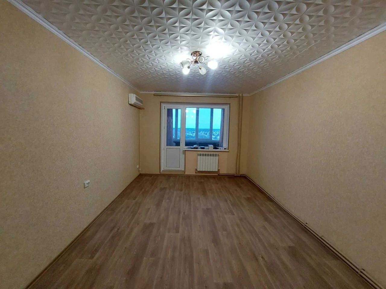 FOR SALE - 3-room apartment in District ГАО, 4th microdistrict (left bank) (N)