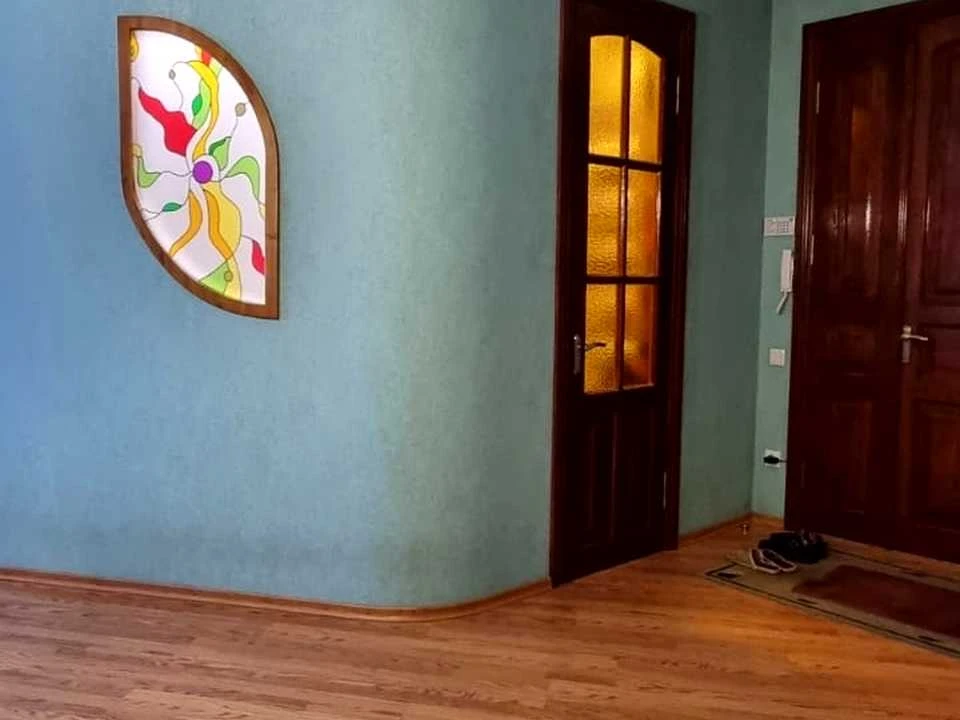 Apartment. Svoboda Street, Kam'yans'k.