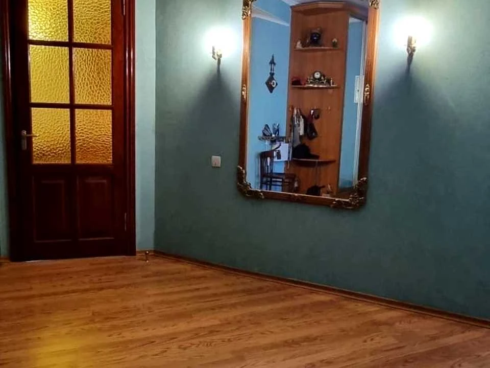 Apartment. Svoboda Street, Kam'yans'k.