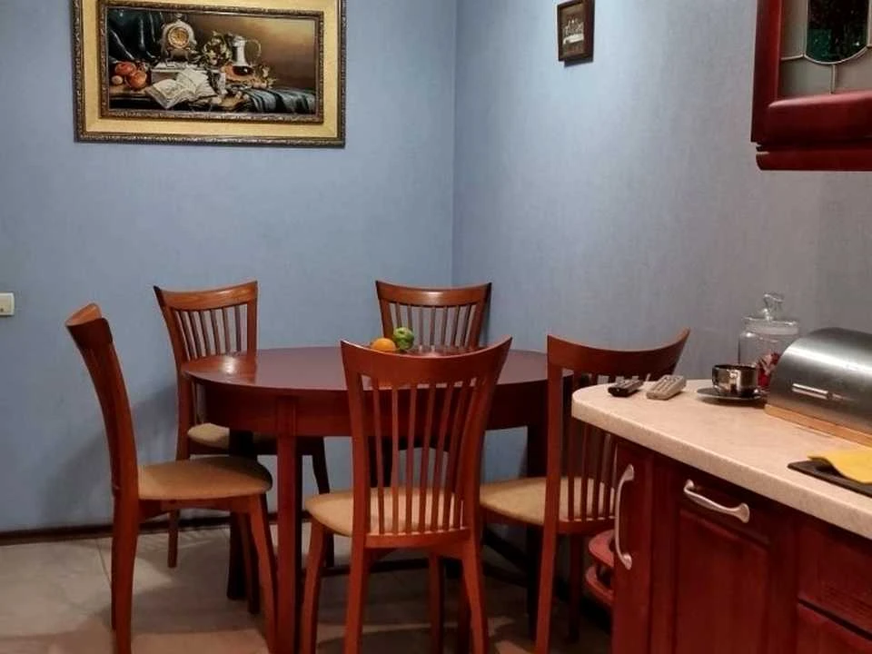 Apartment. Svoboda Street, Kam'yans'k.