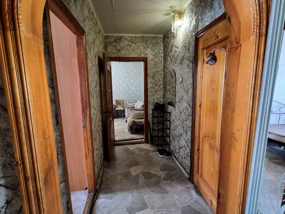 Apartment. Neskorenych Prospect, Kamenyshche