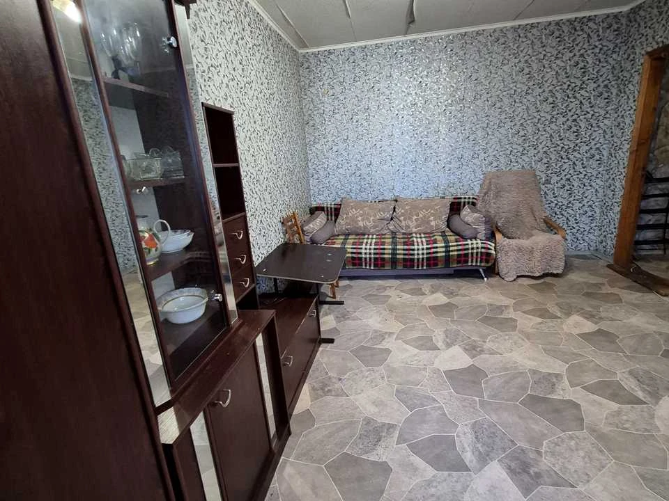 Apartment. Neskorenych Prospect, Kamenyshche