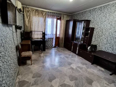 Apartment. Neskorenych Prospect, Kamenyshche