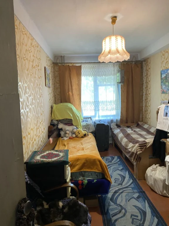 Продам 2-х комнатную Комсомольский проспект