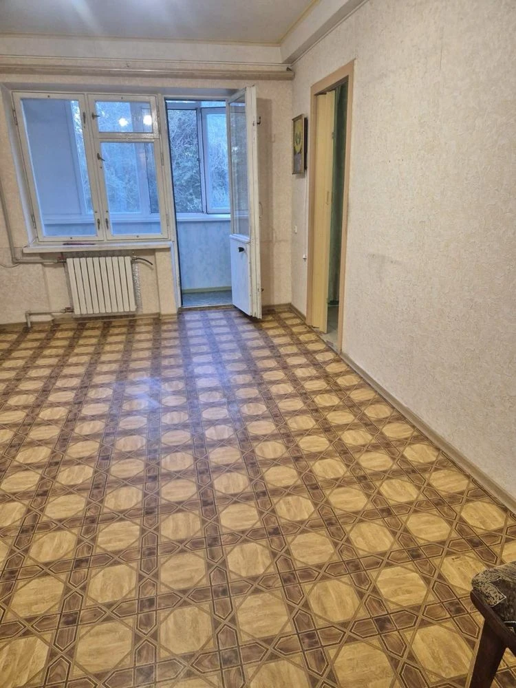 For Sale: 3-room apartment in the City Center