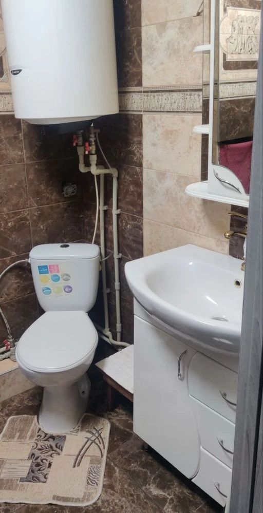 Sale of a 3-room apartment with a basement extension