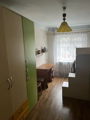 For Sale: 4-room apartment in the Cheremushki area