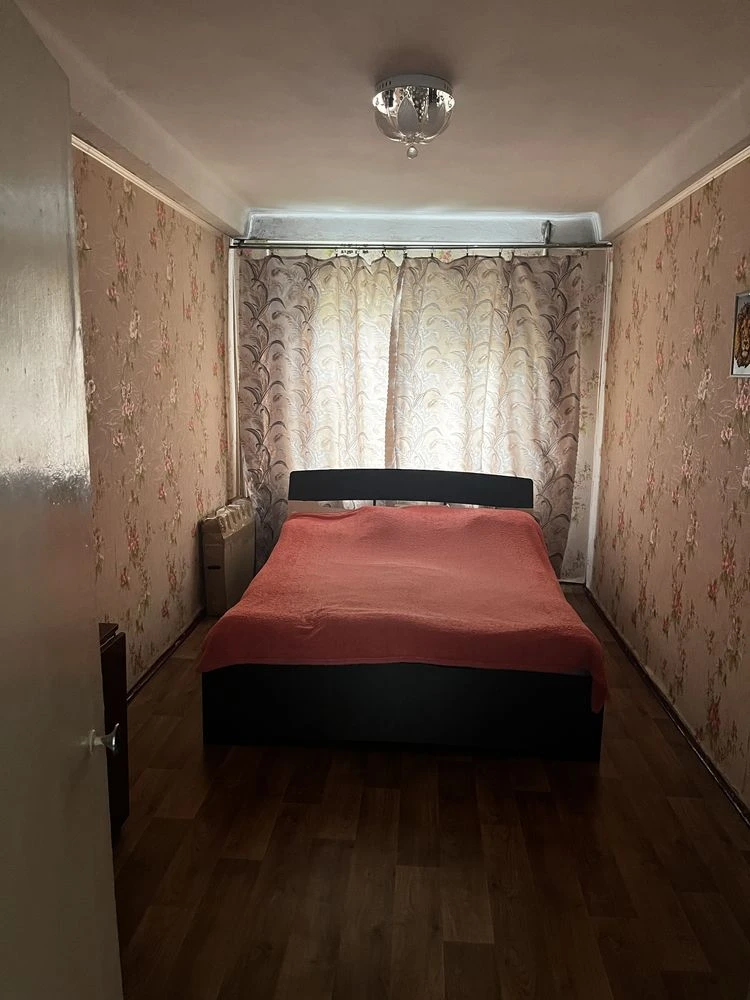 For Sale: 4-room apartment in the Cheremushki area