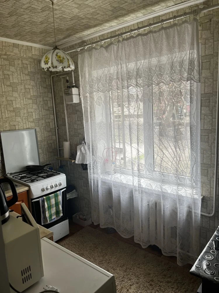 For Sale: 4-room apartment in the Cheremushki area