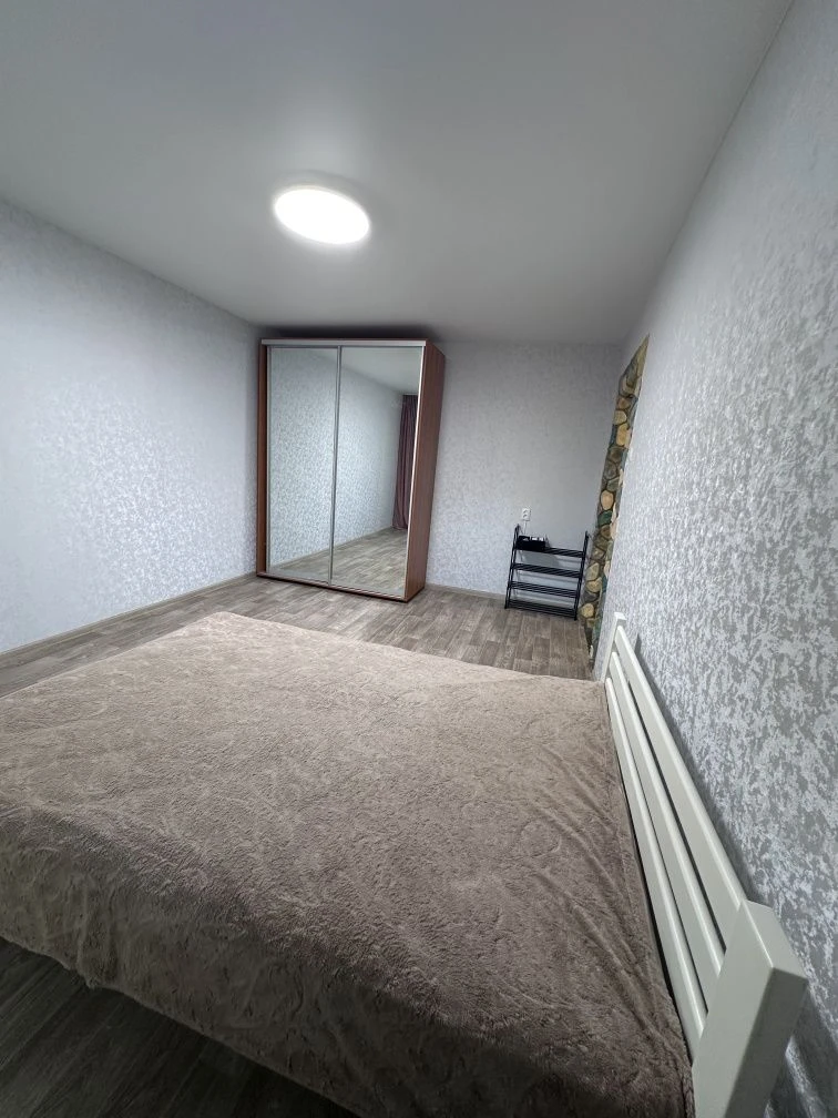 For Sale: Two-room apartment. Left Bank