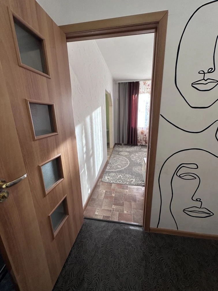 For Sale: Two-room apartment. Left Bank