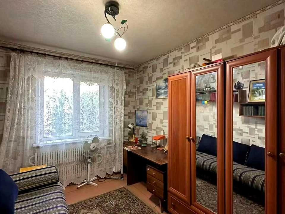 Apartment. Neskorenych Prospect, Kamiansk