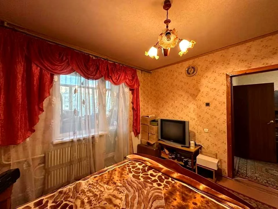 Apartment. Neskorenych Prospect, Kamiansk