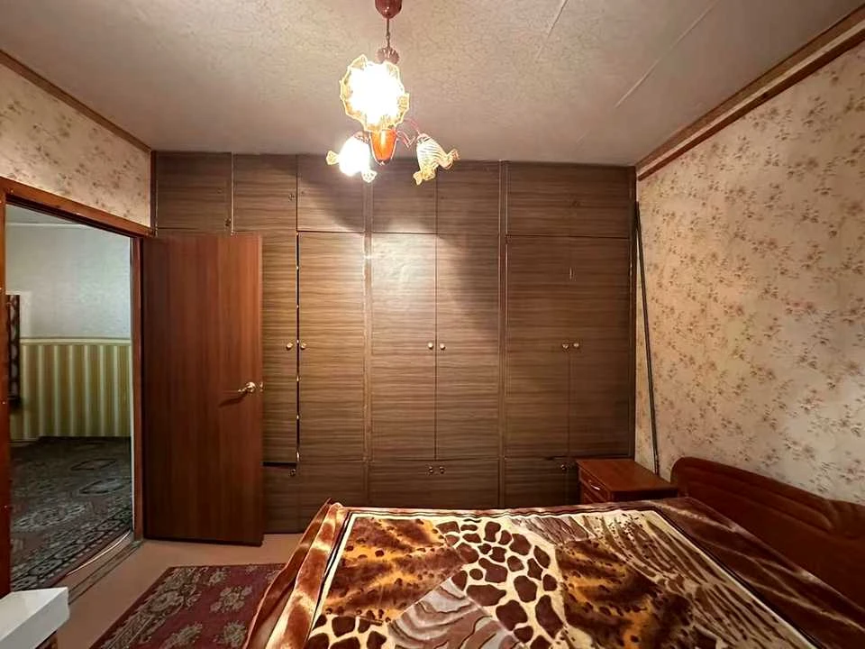 Apartment. Neskorenych Prospect, Kamiansk