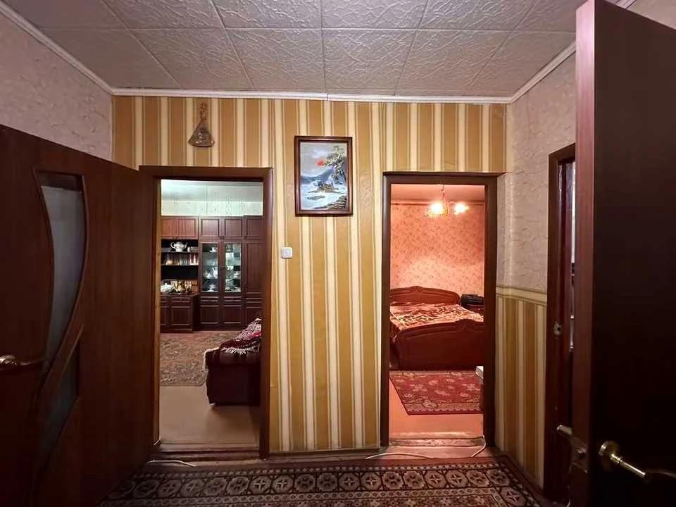 Apartment. Neskorenych Prospect, Kamiansk