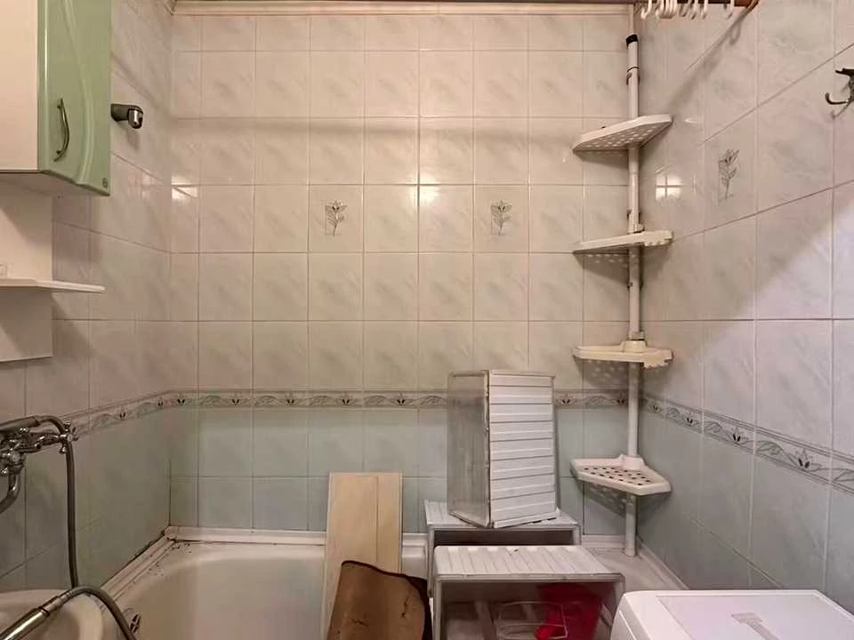 Apartment. Neskorenych Prospect, Kamiansk