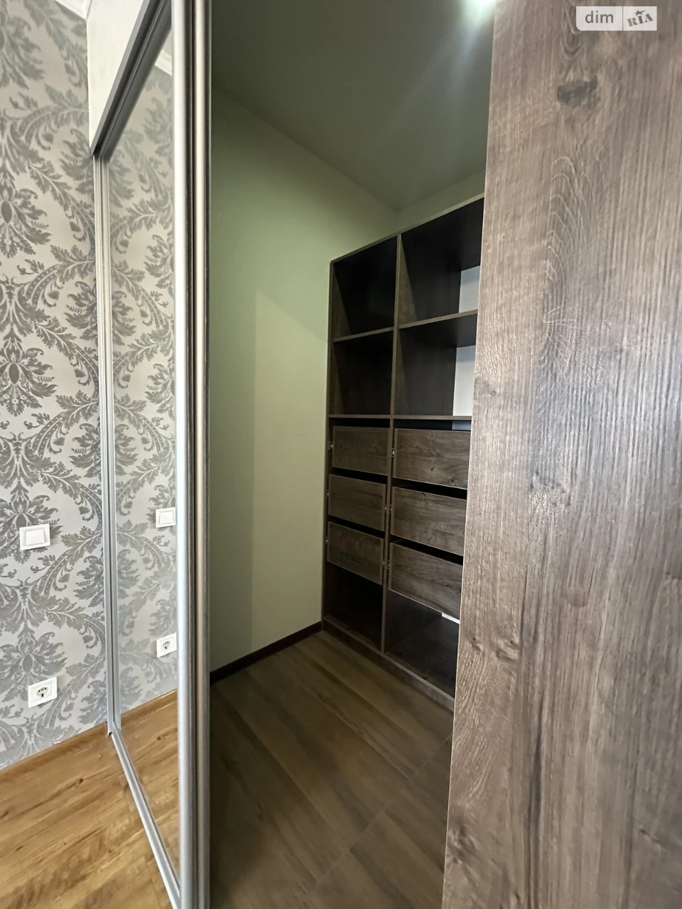 Продажа квартир Приморский.