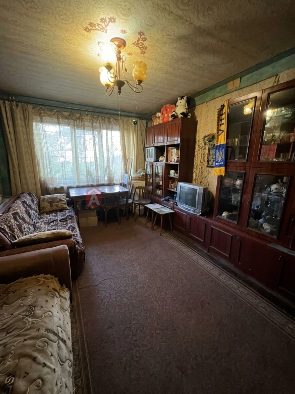 Four-bedroom apartment. Left Bank.