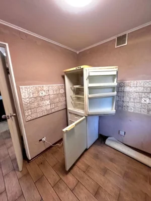 Продається 1-кімнатна квартира з ремонтом. Центр
