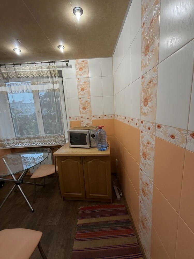 Продам 3-кімнатну квартиру в Камянському, проспект Василя Стуса