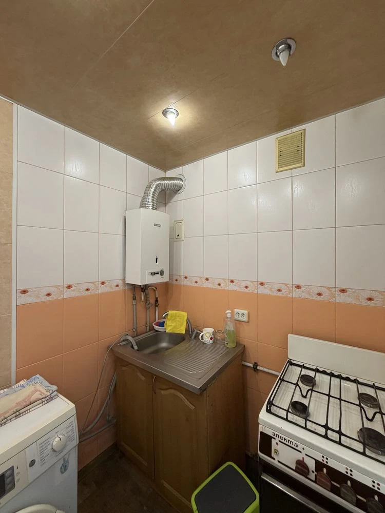 Продам 3-кімнатну квартиру в Камянському, проспект Василя Стуса