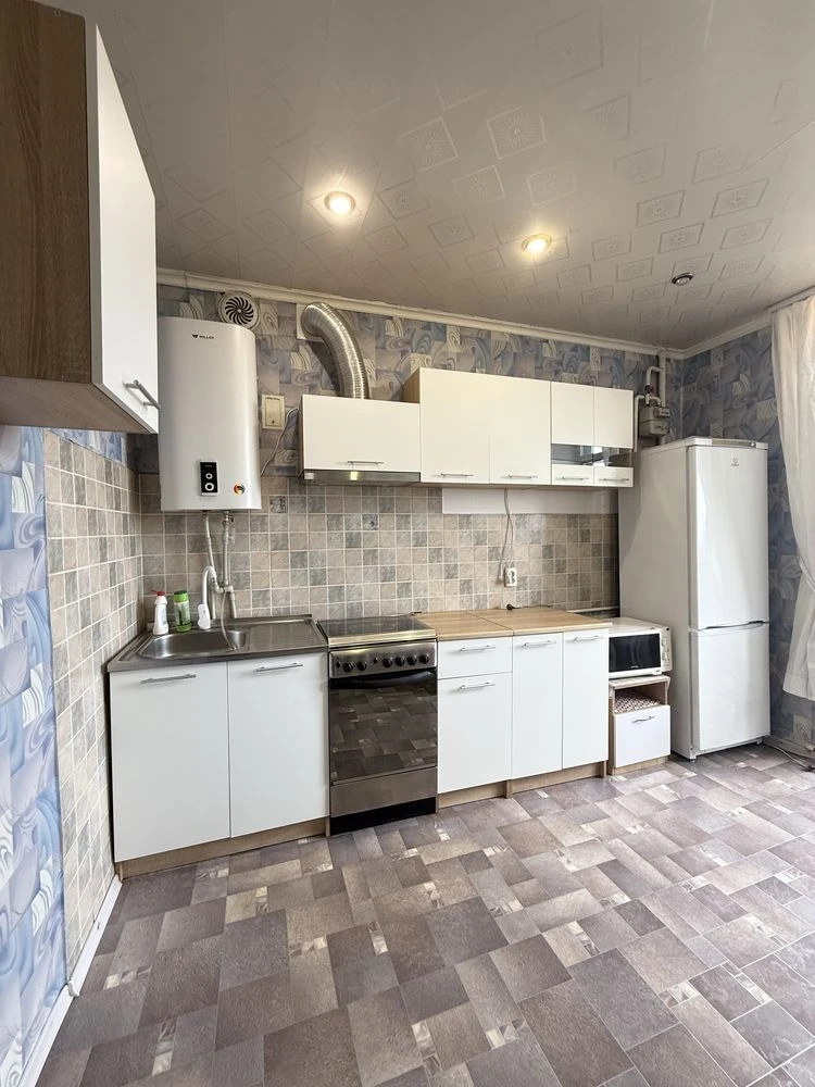 2-кімнатна СТАЛІНКА, просп.Свободи, 4/5, YES