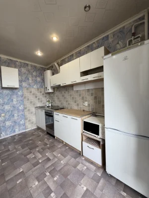 2-кімнатна СТАЛІНКА, просп.Свободи, 4/5, YES