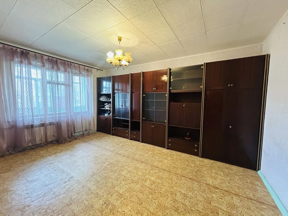 В продаже 2-комнатная квартира на левом берегу, 2-й микрорайон