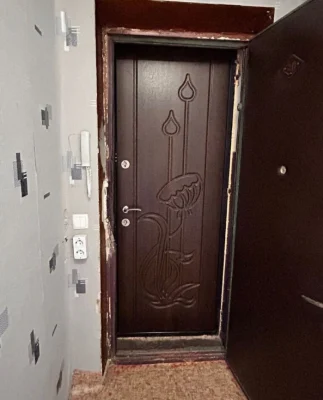 Продається 2-кімнатна квартира в цегляному будинку, центр міста