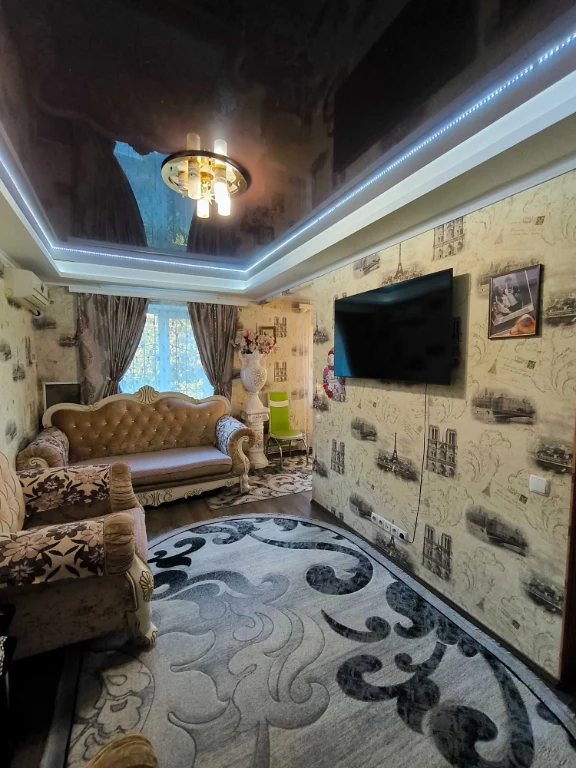 3-bedroom apartment in the "Ukraine" district