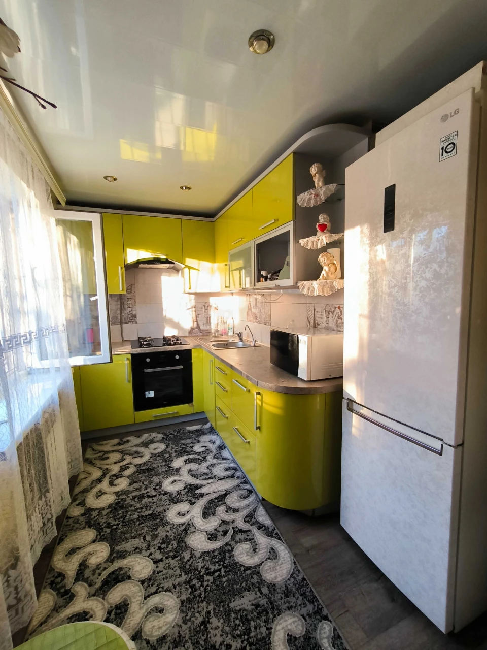 3-bedroom apartment in the "Ukraine" district