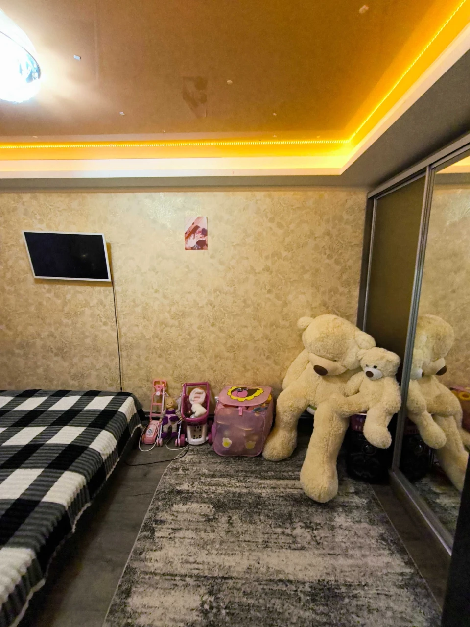 3-bedroom apartment in the "Ukraine" district