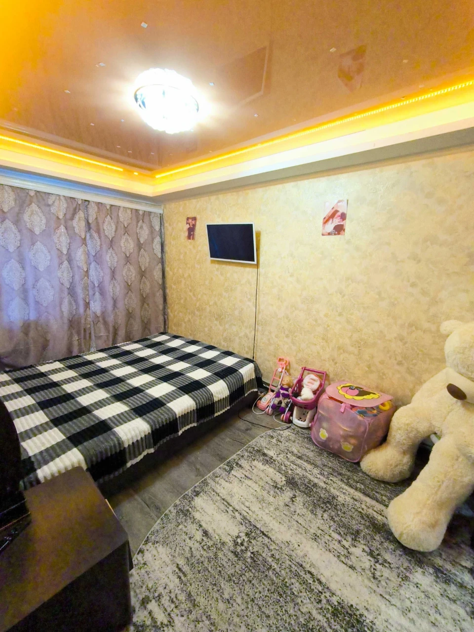 3-bedroom apartment in the "Ukraine" district
