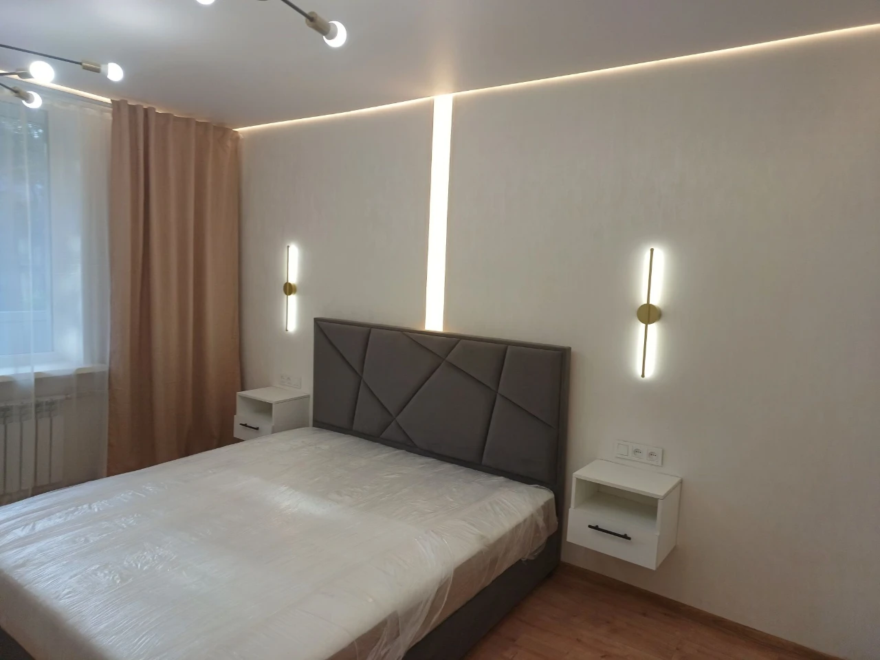 Продажа 2-комн. кв. Центр. Сталинка 37000$