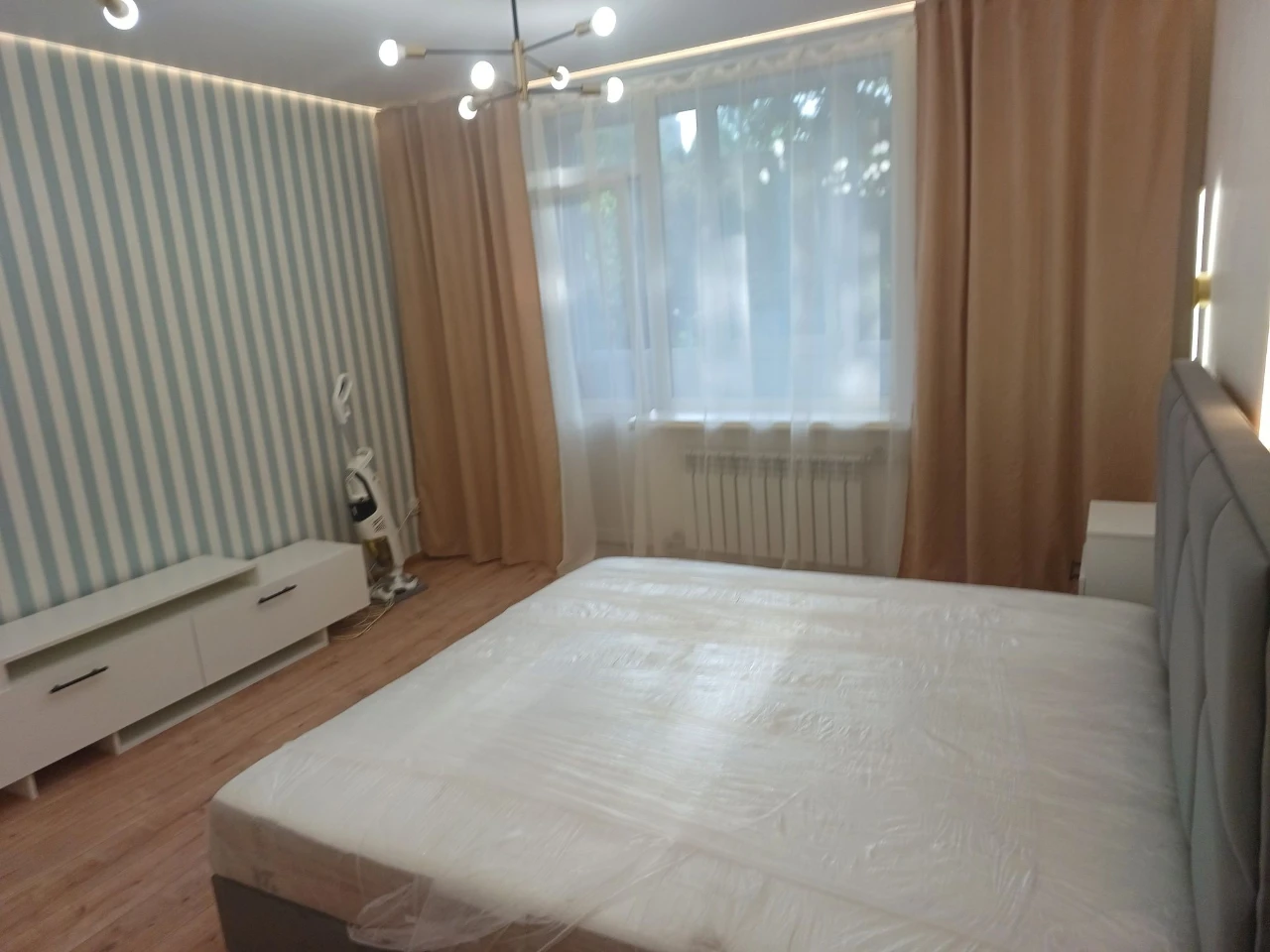 Продажа 2-комн. кв. Центр. Сталинка 37000$