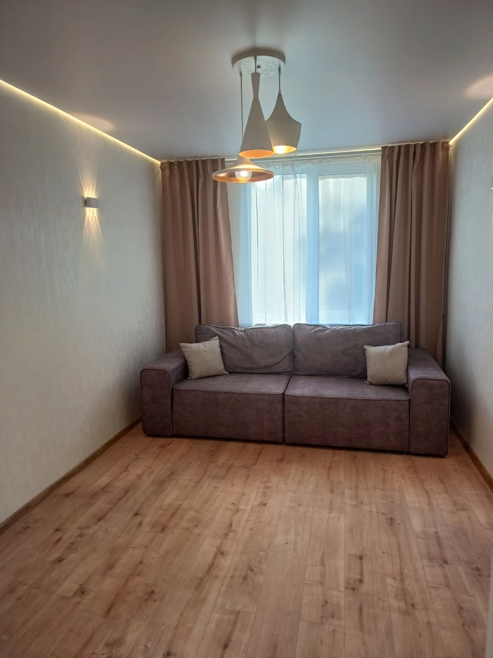 Продажа 2-комн. кв. Центр. Сталинка 37000$
