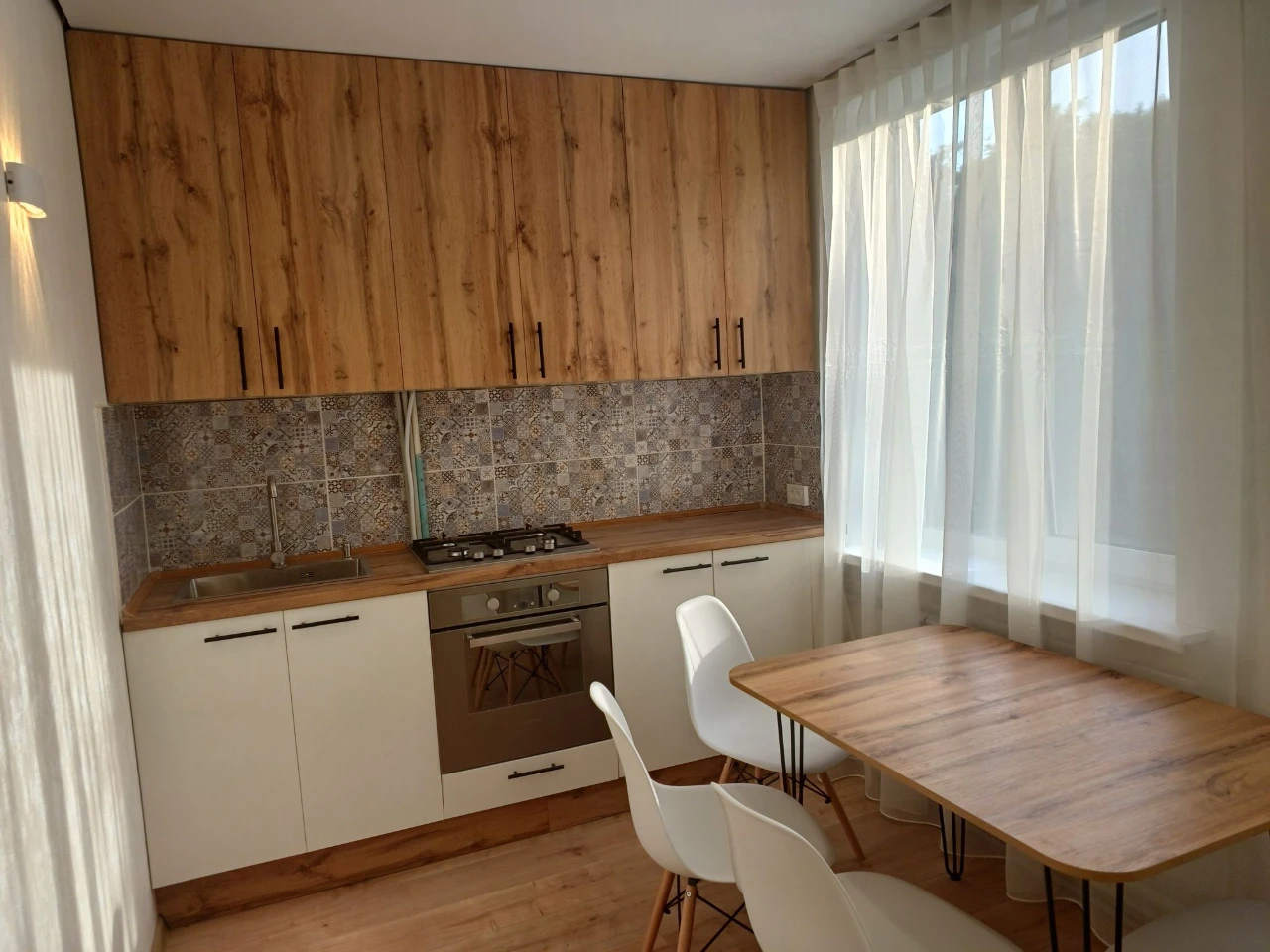 Продажа 2-комн. кв. Центр. Сталинка 37000$