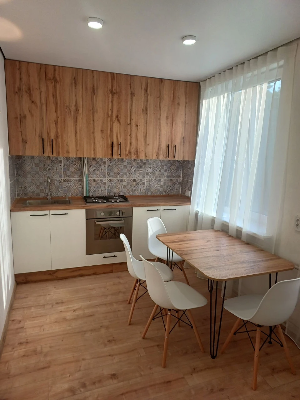 Продажа 2-комн. кв. Центр. Сталинка 37000$