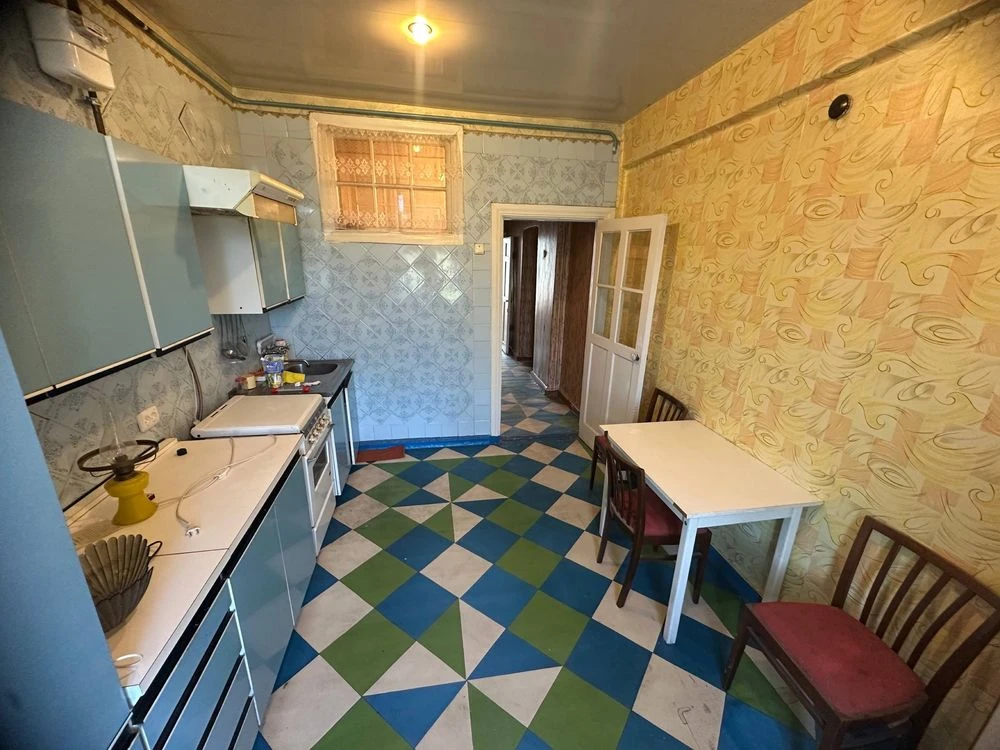 Интересная в центре, сталинка