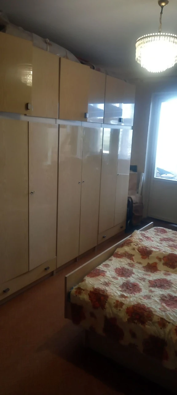 Продам 3ёх.к.кв.Л.Б.5мик.4/9 72м² АО газ