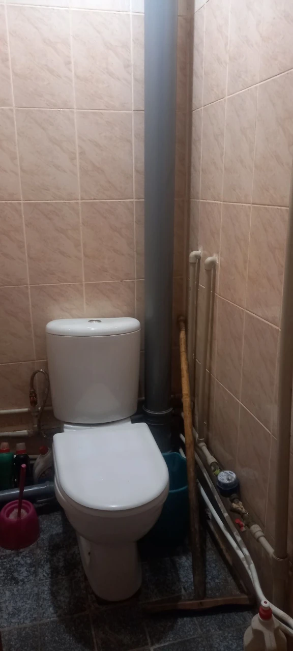 Продам 3ёх.к.кв.Л.Б.5мик.4/9 72м² АО газ
