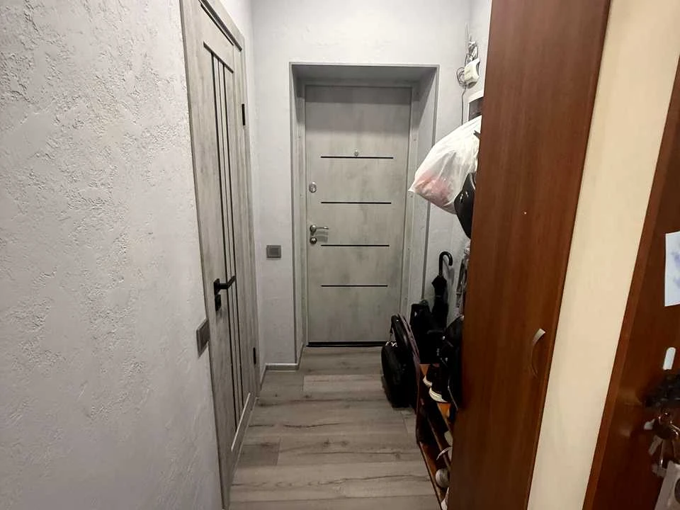 Apartment. Avondong, Відродження просп.
